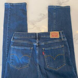 Levis - 724 High Rise, Straight leg, Zip fly jean - Size 30 & Inseam 30